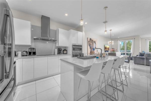 Landmark At Doral, 10220 63rd Ter #209, Doral, Florida 33178, image 1