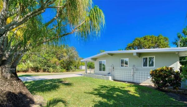 Silver Palm Park, 22935 SW 122nd Pl, Goulds, Florida 33170, image 2