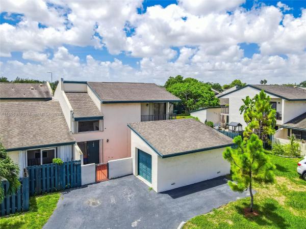 Sunset Condor, 10810 SW 72nd St #163, Kendall, Florida 33173, image 1