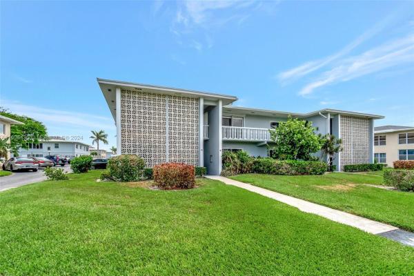 High Point West, 310 North Blvd #2B, Boynton Beach, Florida 33435, image 1