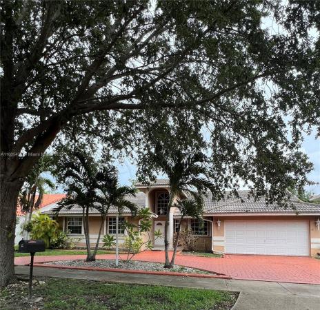 Royal Lakes, 8545 NW 165th Ter, Miami Lakes, Florida 33016, image 1