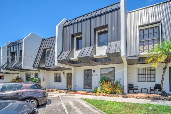 Miller Sixty-Seven Townhouses, 6667 Miller Dr #9, South Miami, Florida 33155, image 1