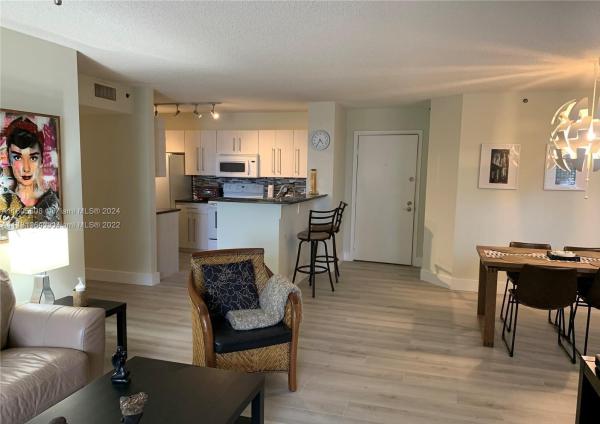 The Yacht Club At Aventura, 19655 E Country Club Dr #6208, Aventura, Florida 33180, image 1