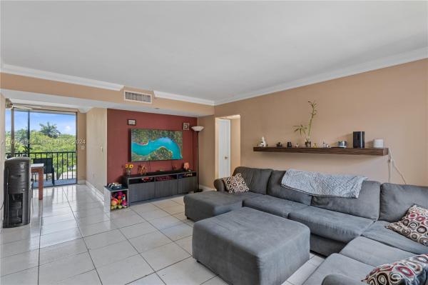 Horizons West, 8650 SW 133rd Avenue Rd #412, Kendale Lakes, Florida 33183, image 3