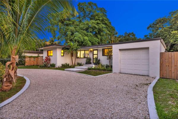 Biscayne Lawn, 1106 NE 119th St, Biscayne Park, Florida 33161, image 3