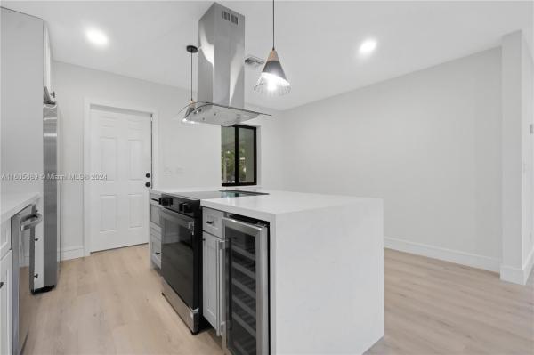 1247 NE 111th St, Unincorporated Dade County, Florida 33161, image 3