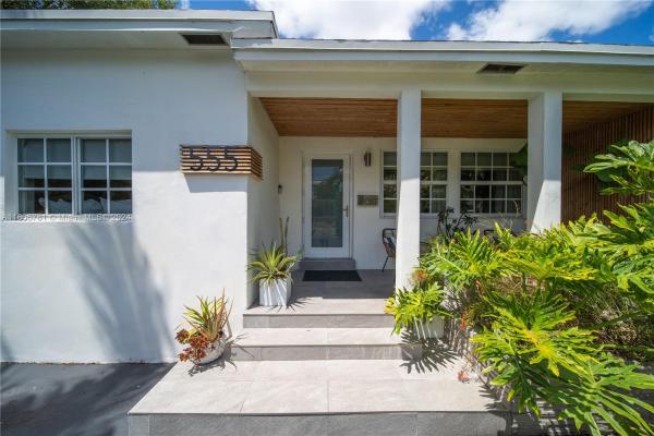 Griffing Biscayne Park Estates, 555 NE 127th St, North Miami, Florida 33161, image 3