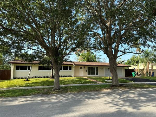 Orchard Estates, 9380 SW 181st St, Palmetto Bay, Florida 33157, image 2