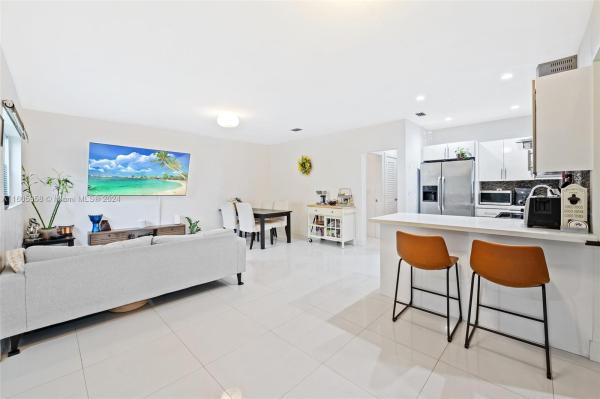 Fulford By The Sea, 1414 NE 179th St, North Miami Beach, Florida 33162, image 3
