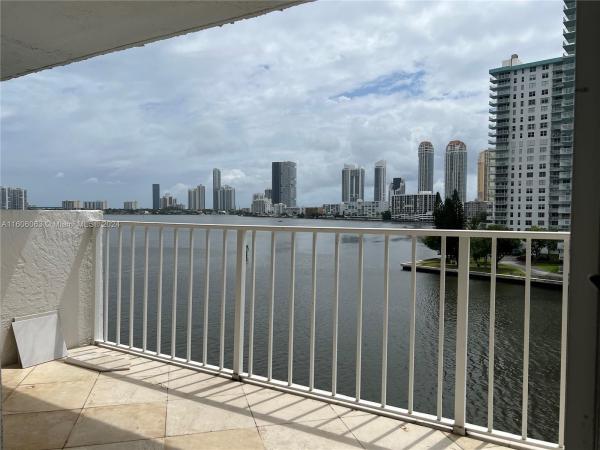 Eden Point, 4000 NE 170th St #604, North Miami Beach, Florida 33160, image 1