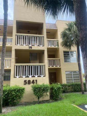 Bermuda Club, 5841 NW 61st Ave #212, Tamarac, Florida 33319, image 1