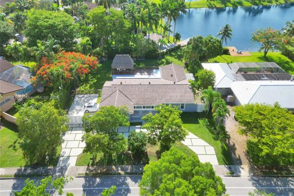 Lakeshore, 14021 SW 92nd Ave, Kendall, Florida 33176, image 1