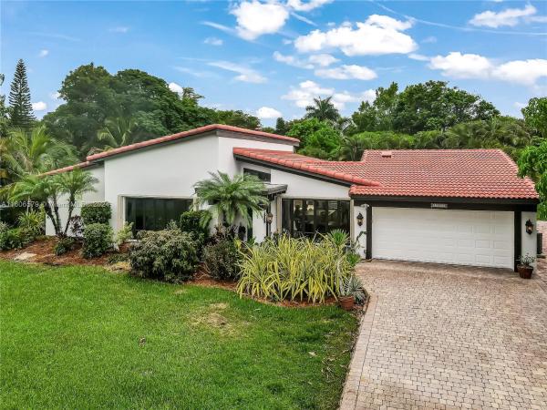 Lawson Isles, 10951 SW 42nd Pl, Davie, Florida 33328, image 1