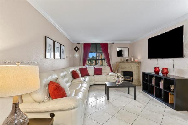 Las Estrellas, 666 W 81st St #226, Hialeah, Florida 33014, image 1