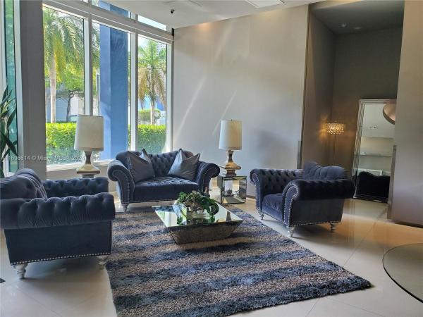 1800 Biscayne Plaza, 275 NE 18th St #901, Miami, Florida 33132, image 1