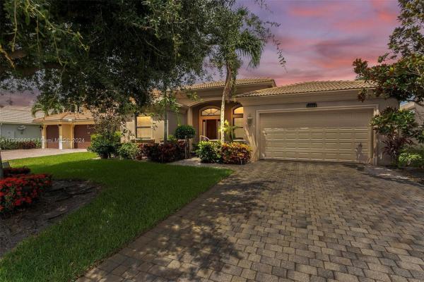 Casa Bella, 15644 Glencrest Ave, Delray Beach, Florida 33446, image 1