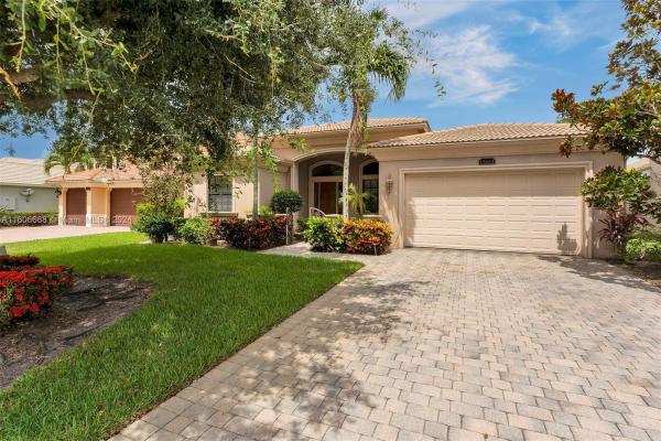 Casa Bella, 15644 Glencrest Ave, Delray Beach, Florida 33446, image 3