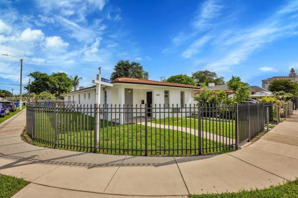 Silver Bluff Homesites, 2460 SW 36th Ave, Miami, Florida 33145, image 1