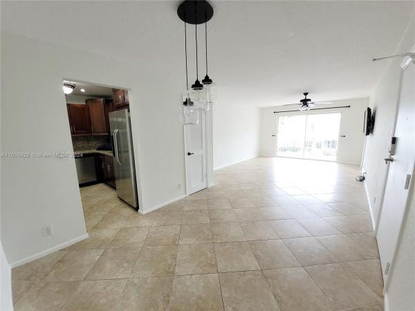 Bay Colony Club, 6457 Bay Club Dr #4, Fort Lauderdale, Florida 33308, image 1
