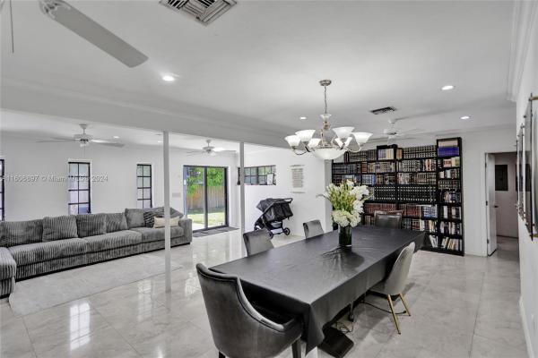 Windward Manor, 1225 NE 176th St, North Miami Beach, Florida 33162, image 1