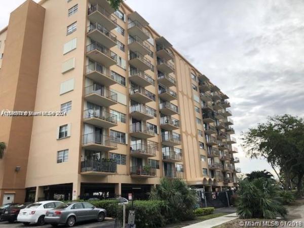 3 Horizons North, 1470 NE 125th Ter #314, North Miami, Florida 33161, image 1