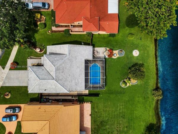 Lago Mar South, 15937 SW 85th St, Kendall, Florida 33193, image 3