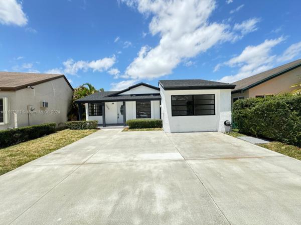 Pervas, 2500 SW 131st Ct, Tamiami, Florida 33175, image 1