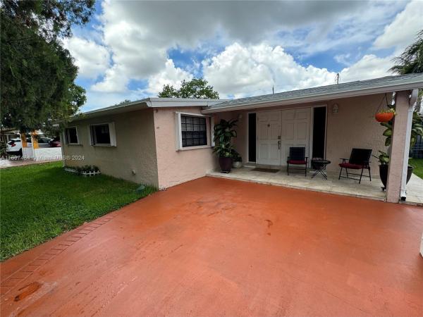 Sunshine Park Estates, 2420 N 62nd Ave, Hollywood, Florida 33024, image 3