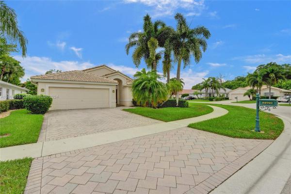 Crescent Lakes, 22740 E Royal Crown Ter E, Boca Raton, Florida 33433, image 1