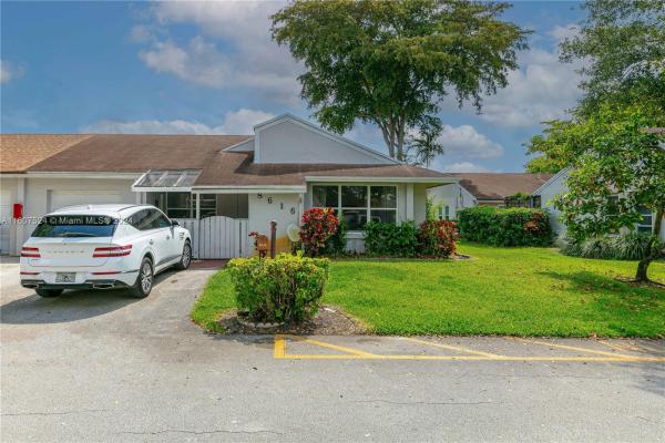 Alpine Woods Estates, 8616 Bridle Path Ct #8616, Davie, Florida 33328, image 1