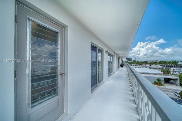 Summit, 9700 E Bay Harbor Dr #508, Bay Harbor Islands, Florida 33154, image 2
