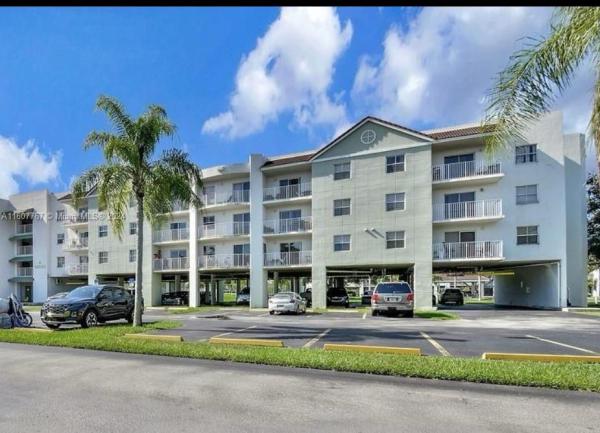 Saga Bay Gardens, 8200 SW 210th St #109, Cutler Bay, Florida 33189, image 1
