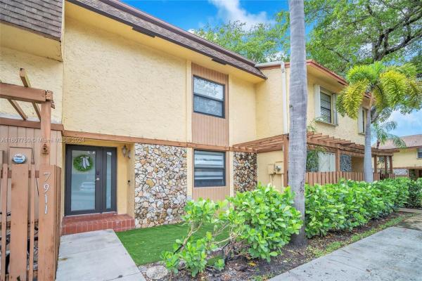 Villas Of Plantation, 7911 NW 11th Ct #7911, Plantation, Florida 33322, image 1