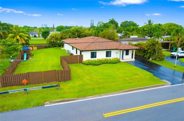 Central Miami, 7500 SW 32nd St, Coral Terrace, Florida 33155, image 2