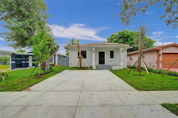 Liberia, 2331 Douglas St, Hollywood, Florida 33020, image 3