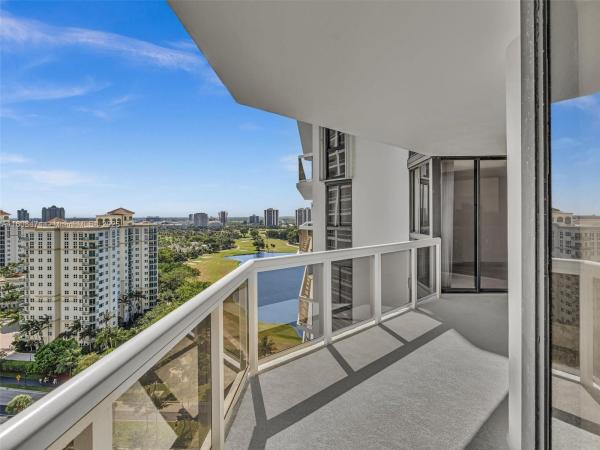 The Landmark, 20185 E Country Club Dr #1904, Aventura, Florida 33180, image 3