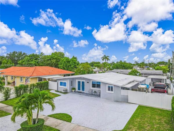 Westwood Lakes Residential, 4140 SW 113th Ave, Westwood Lakes, Florida 33165, image 1