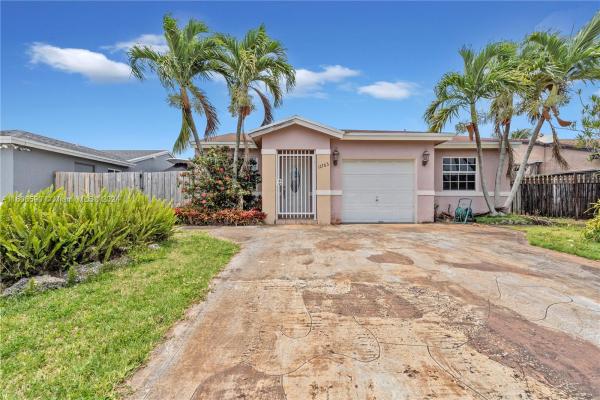 12763 SW 265th Ter, Unincorporated Dade County, Florida 33032, image 2