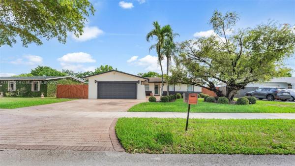 Winston Park, 12911 SW 84th St, Kendale Lakes, Florida 33183, image 3
