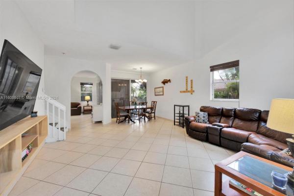 Monterey Lakes, 9065 SW 214th St, Cutler Bay, Florida 33189, image 3