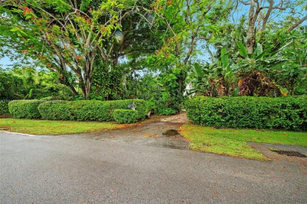 Sea View Park, 5885 SW 84th St, South Miami, Florida 33143, image 2