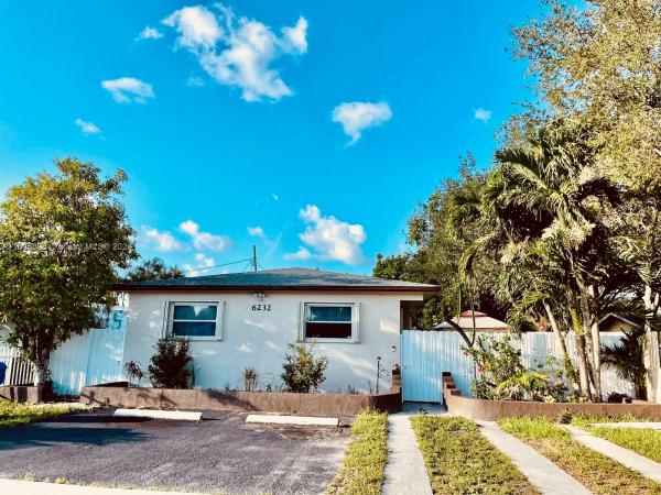 Beverly Park, 6232 Dawson St, Hollywood, Florida 33023, image 1