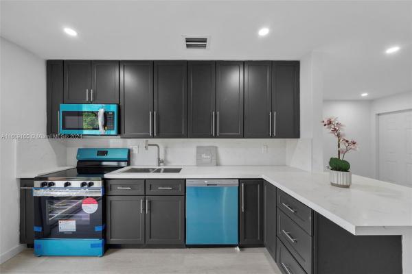 Hollywood Heights Estates, 6437 Funston St, Hollywood, Florida 33023, image 3