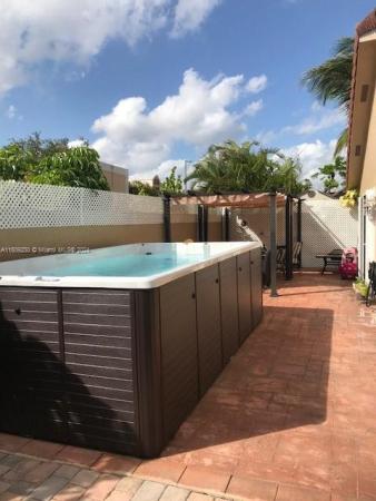 Harbour, Hialeah, Florida 33015, image 2