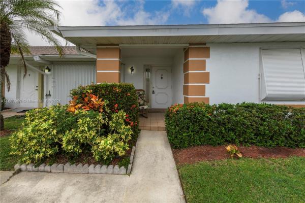 High Point Of Fort Pierce, 323 Colony Ln #D, Fort Pierce, Florida 34982, image 1