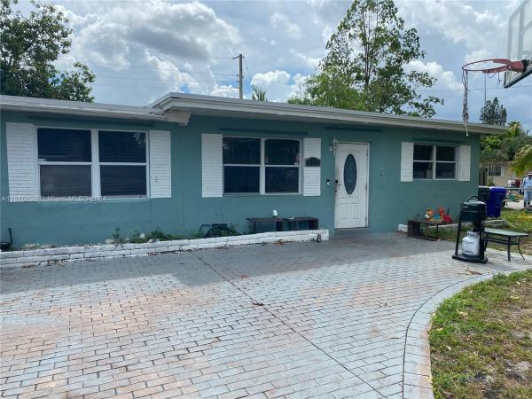 Cresthaven, 515 S 61st Ter, Hollywood, Florida 33023, image 1