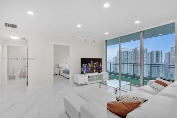 The Ivy At Riverfront, 90 SW 3rd St #3114, Miami, Florida 33130, image 3