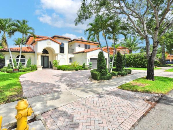 Silvercrest South, 15802 NW 79th Ct, Miami Lakes, Florida 33016, image 1