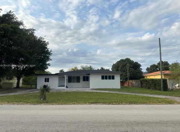 Biscayne Gardens, 901 NW 153rd St, Golden Glades, Florida 33169, image 3