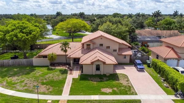 Pasadena Estates, 431 NW 203rd Ave, Pembroke Pines, Florida 33029, image 1